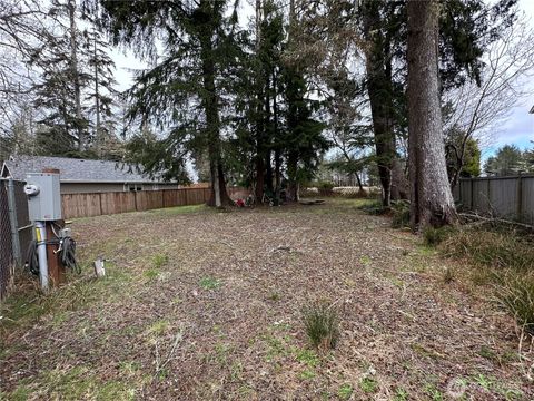 168 Duck Lake Ln SE Ocean Shores WA 98569