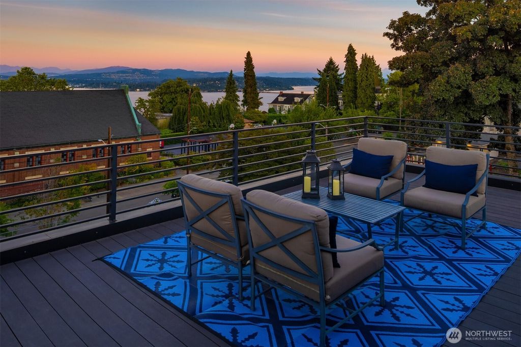 Photo of 928 34th Avenue, Seattle, WA 98122 (MLS # 2516584)