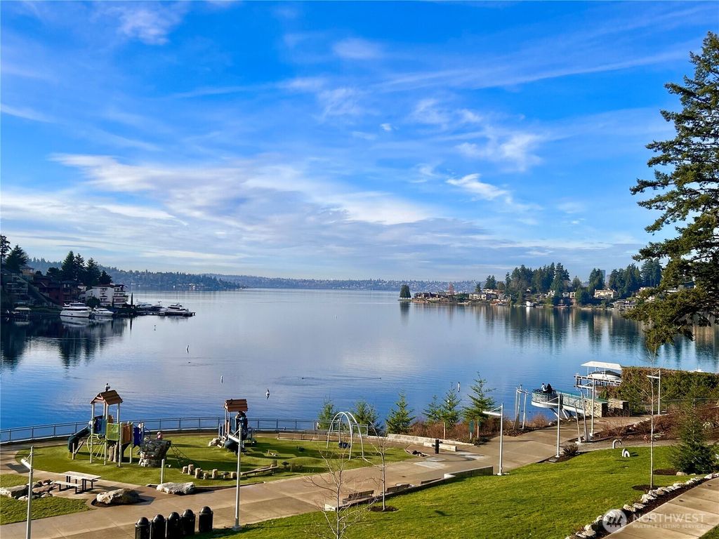 Photo of 511 100th Avenue NE #111, Bellevue, WA 98004 (MLS # 2455541)