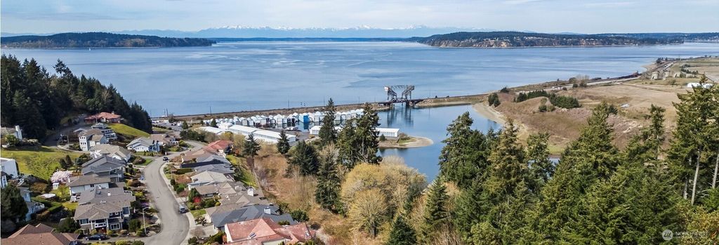 Photo of 2839 Chambers Bay Drive, Steilacoom, WA 98388 (MLS # 2499917)