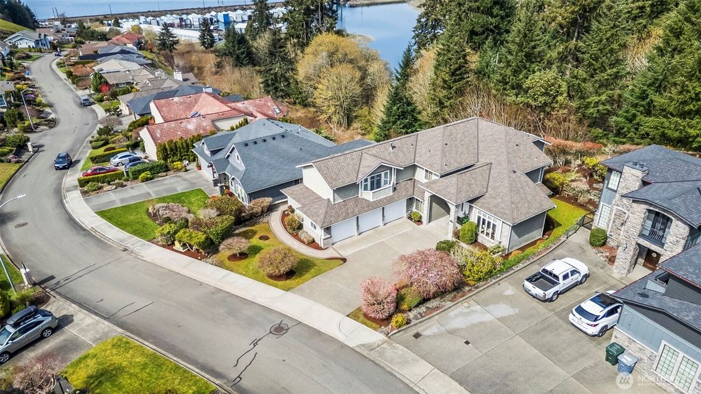 Photo of 2839 Chambers Bay Drive, Steilacoom, WA 98388 (MLS # 2499917)