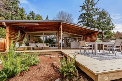 Photo of 15863 15th Avenue NE, Shoreline, WA 98155 (MLS # 2501427)