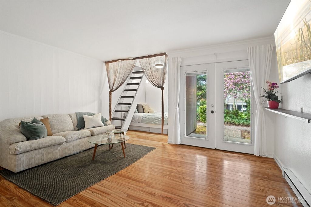 Photo of 13759 NE 69th Street #674, Redmond, WA 98052 (MLS # 2502697)