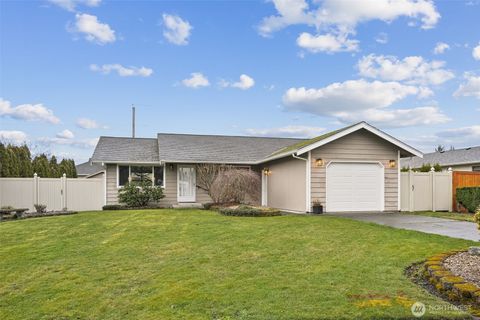 Photo of 425 Rosewood Drive, Buckley, WA 98321 (MLS # 2487948)