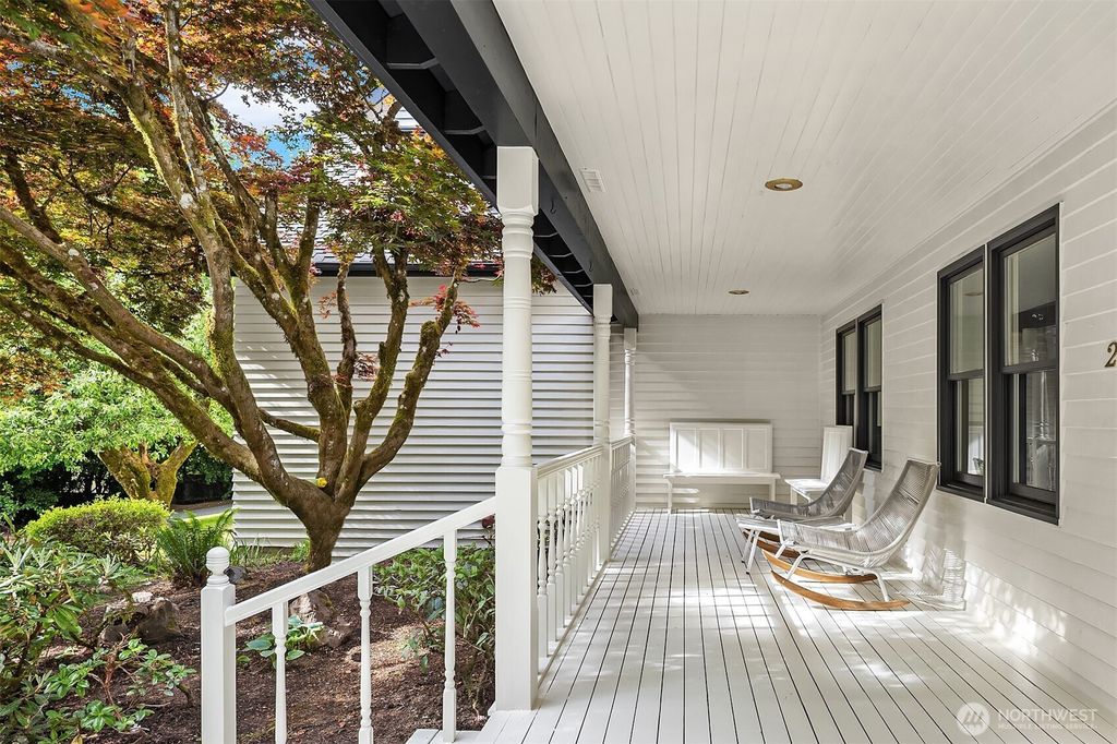 Photo of 2857 134th Avenue NE, Bellevue, WA 98005 (MLS # 2517871)