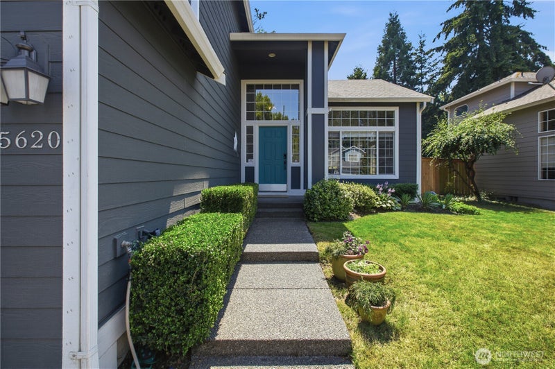 5620 Evergreen Loop SE