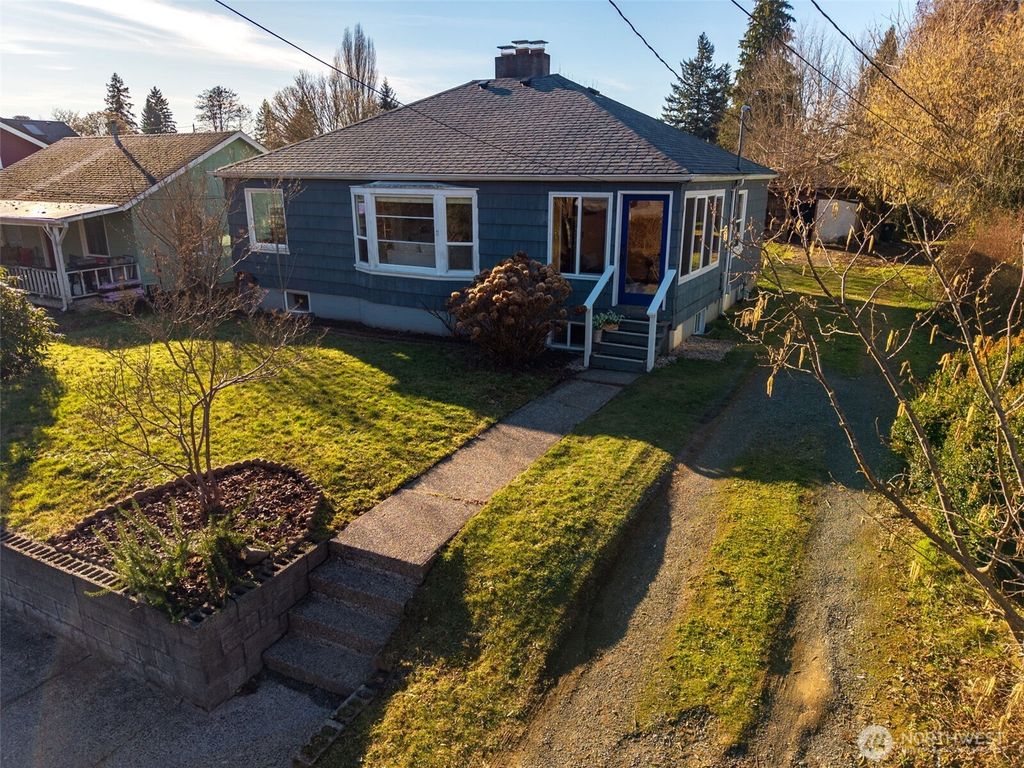 Photo of 417 Frederick Street SE, Olympia, WA 98501 (MLS # 2469814)