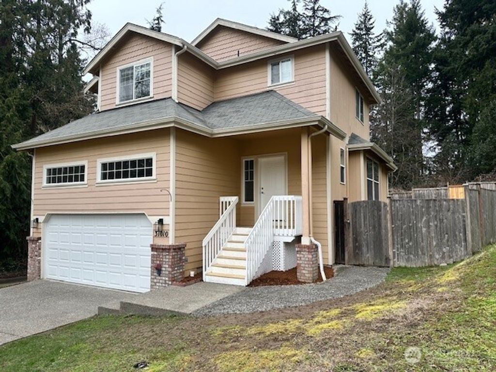 Photo of 311 S 3rd Court S, Federal Way, WA 98003 (MLS # 2484331)