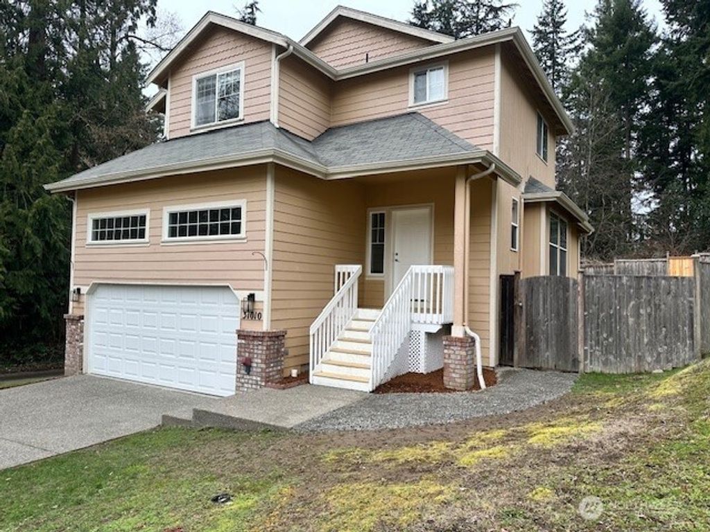 Photo of 311 S 3rd Court S, Federal Way, WA 98003 (MLS # 2484331)