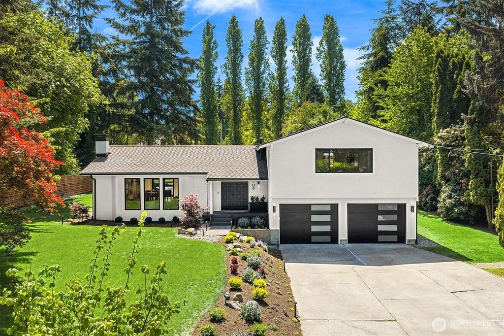 Photo of 7709 Ridgecrest Lane, Mercer Island, WA 98040 (MLS # 2528970)