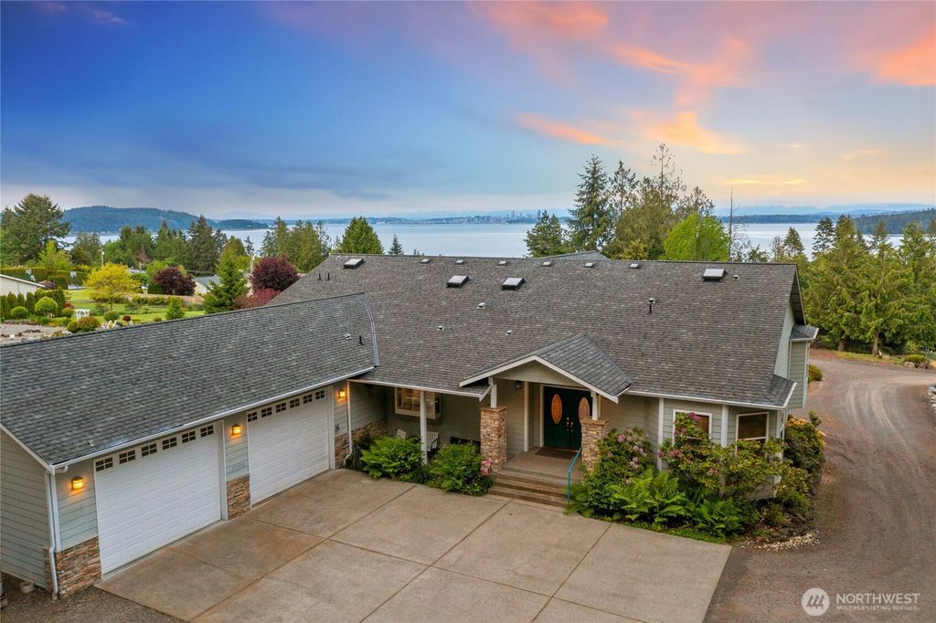 Photo of 8151 E Seaview Drive, Port Orchard, WA 98366 (MLS # 2463048)