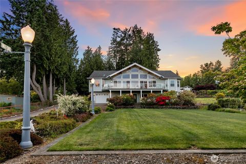 Photo of 8151 E Seaview Drive, Port Orchard, WA 98366 (MLS # 2463048)