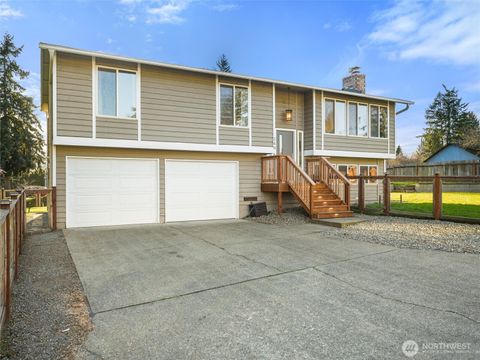 Photo of 349 Anacortes Avenue SE, Renton, WA 98059 (MLS # 2479104)