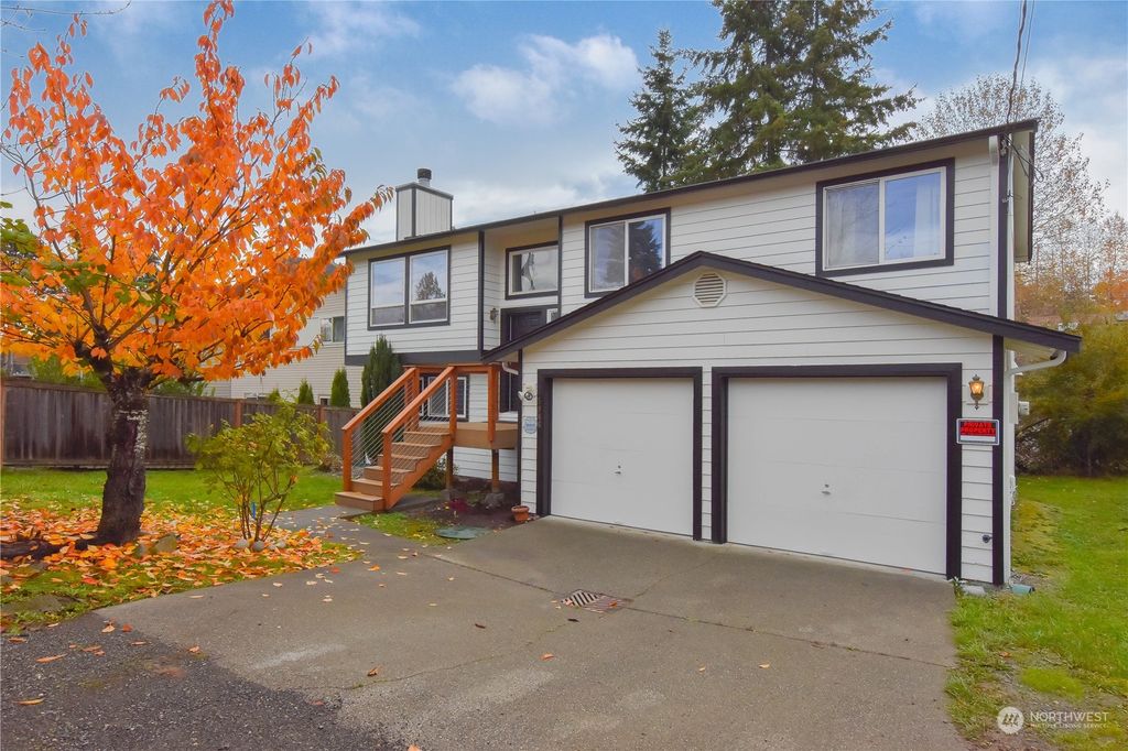 Photo of 5966 18th Avenue SW, Seattle, WA 98106 (MLS # 2309757)