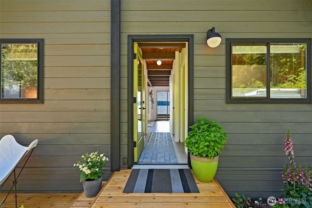 Photo of 8200 Naketa Beach Walk, Mukilteo, WA 98275 (MLS # 2382938)