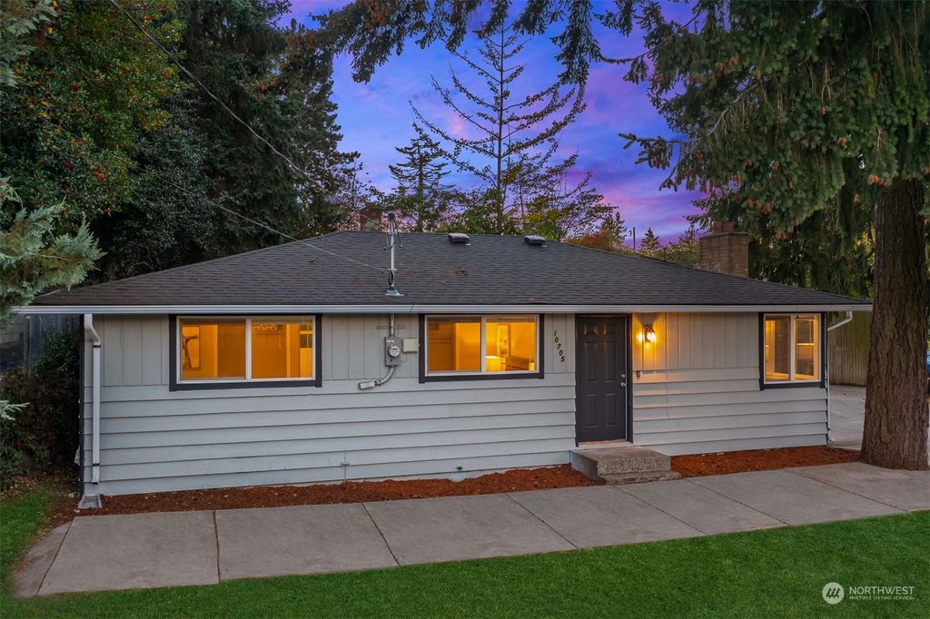 Photo of 10705 55th Avenue S, Seattle, WA 98178 (MLS # 2006486)