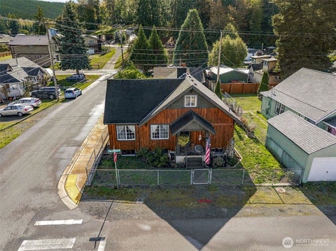 Photo of 300 Standford Avenue, Carbonado, WA 98323 (MLS # 2593540)
