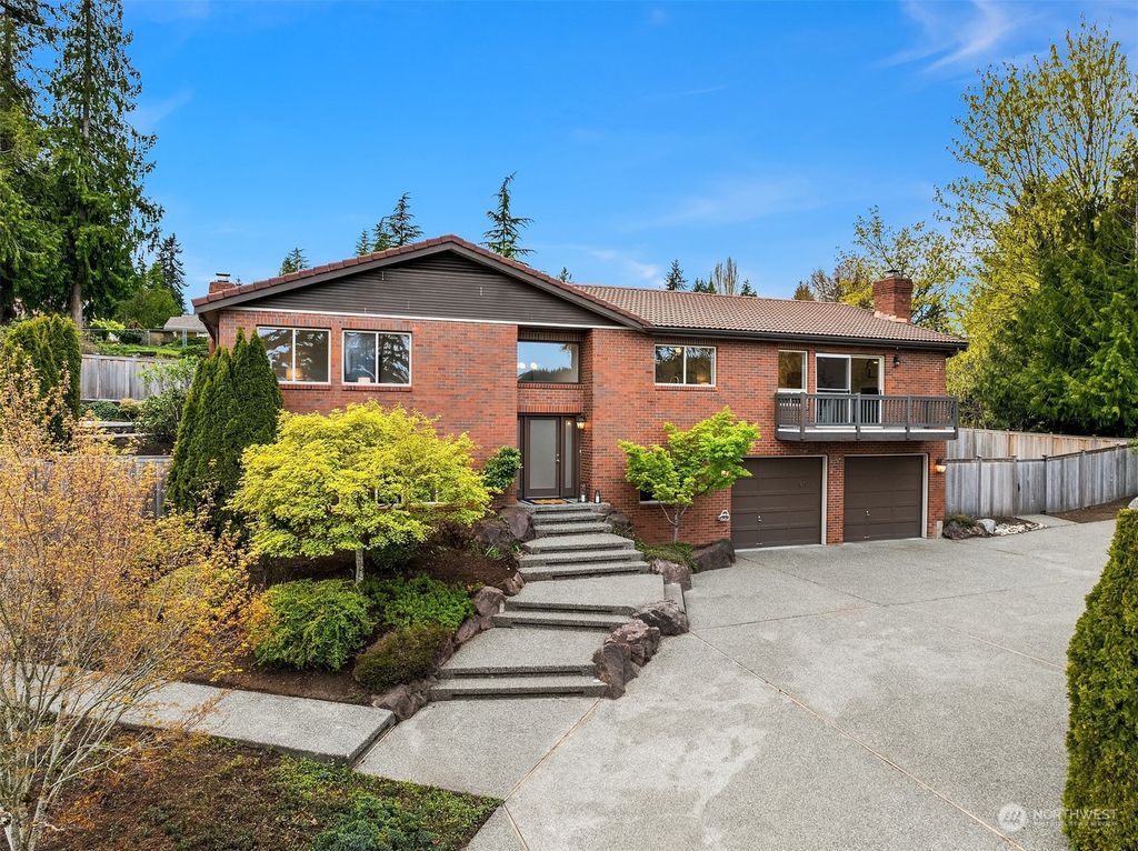 Photo of 1811 187th Avenue NE, Bellevue, WA 98008 (MLS # 2209000)