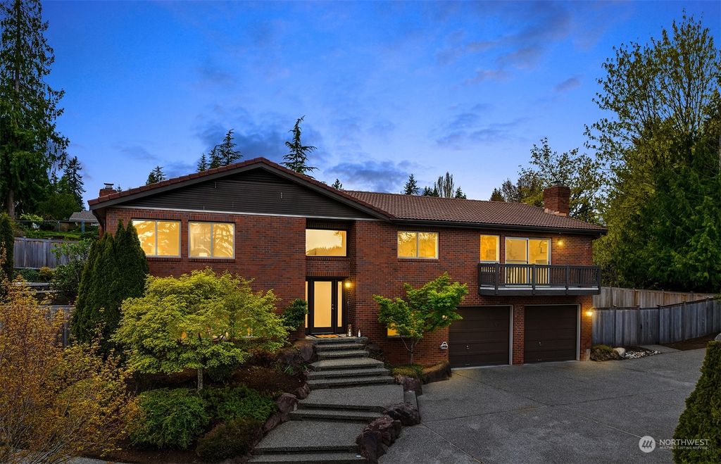 Photo of 1811 187th Avenue NE, Bellevue, WA 98008 (MLS # 2209000)