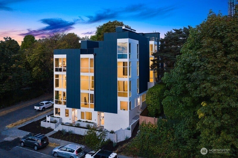 Photo of 1509 E Olive Street, Seattle, WA 98122 (MLS # 2582781)