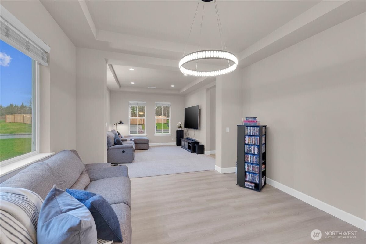 10229 135th Avenue NE