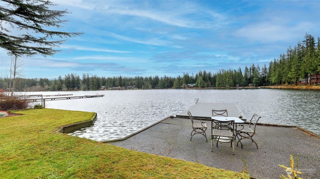 Photo of 29905 SE Lake Retreat N Drive, Ravensdale, WA 98051 (MLS # 2318310)