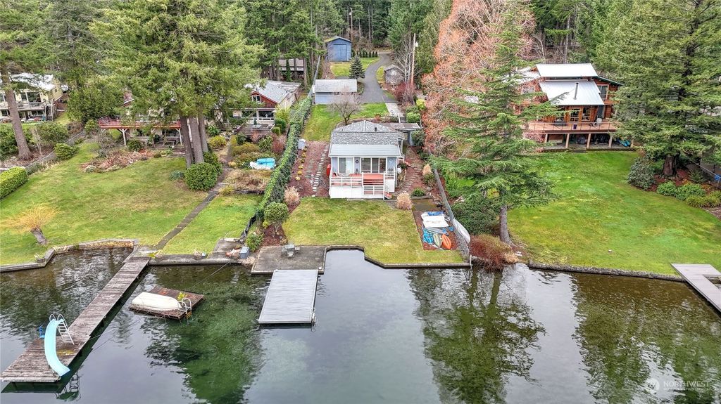 Photo of 29905 SE Lake Retreat N Drive, Ravensdale, WA 98051 (MLS # 2318310)
