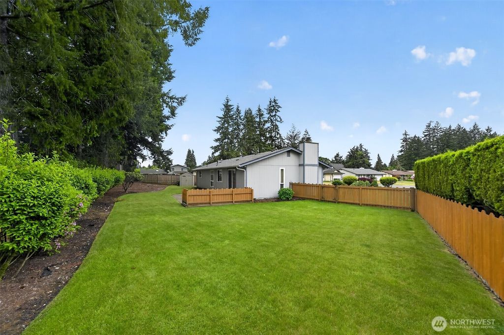 Photo of 862 136th Street Ct E, Tacoma, WA 98445 (MLS # 2527852)