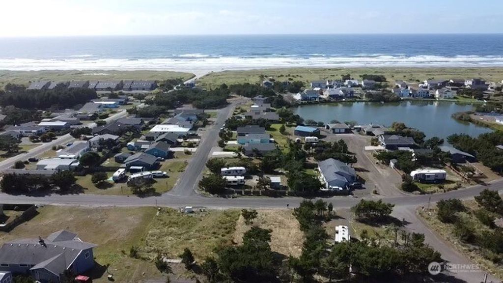 Photo of 34010 J PL Pl, Ocean Park, WA 98640 (MLS # 2496240)