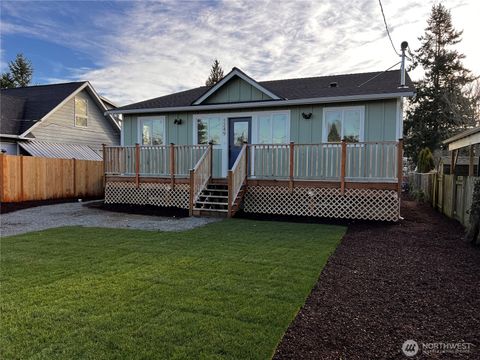 Photo of 1249 SW 151st Street, Burien, WA 98166 (MLS # 2447717)