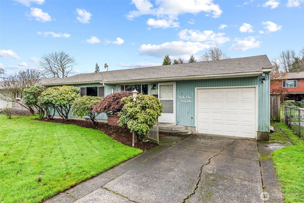 Photo of 3139 Michigan Street, Longview, WA 98632 (MLS # 2463348)