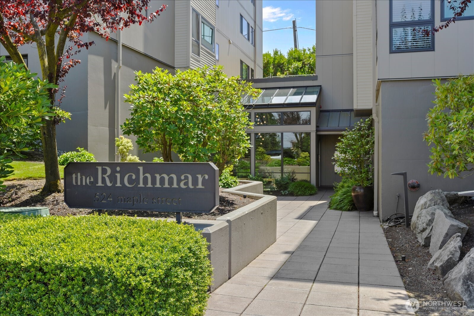 524 Maple Street 102