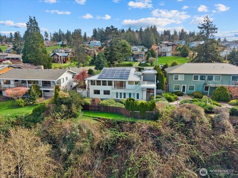 Photo of 1818 Seaview Avenue, Coupeville, WA 98239 (MLS # 2492772)