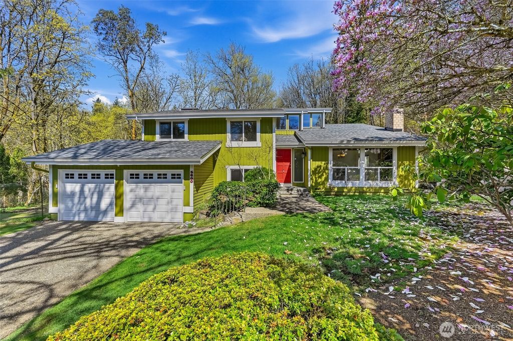 Photo of 5600 140th Place SE, Bellevue, WA 98006 (MLS # 2504595)