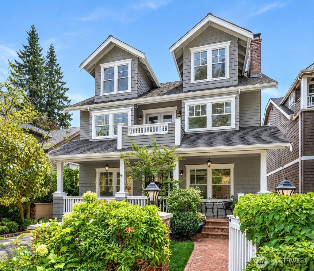 Photo of 1508 37th Avenue E, Seattle, WA 98112 (MLS # 2573422)
