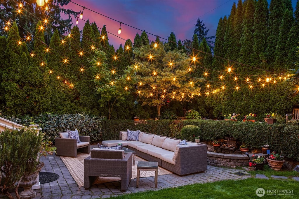 Photo of 1508 37th Avenue E, Seattle, WA 98112 (MLS # 2573422)