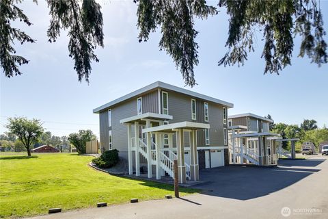 2421 98th Avenue Ct E Edgewood WA 98371