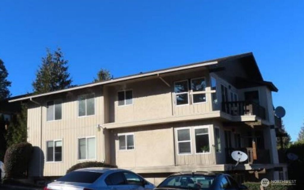 Photo of 2118 S 107th Street, Seattle, WA 98168 (MLS # 2370019)