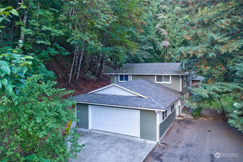 Photo of 17802 SE Jones Road, Renton, WA 98058 (MLS # 2293712)