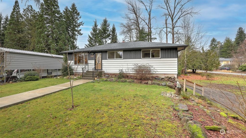 Photo of 17356 SE 135th Street, Renton, WA 98059 (MLS # 2193408)