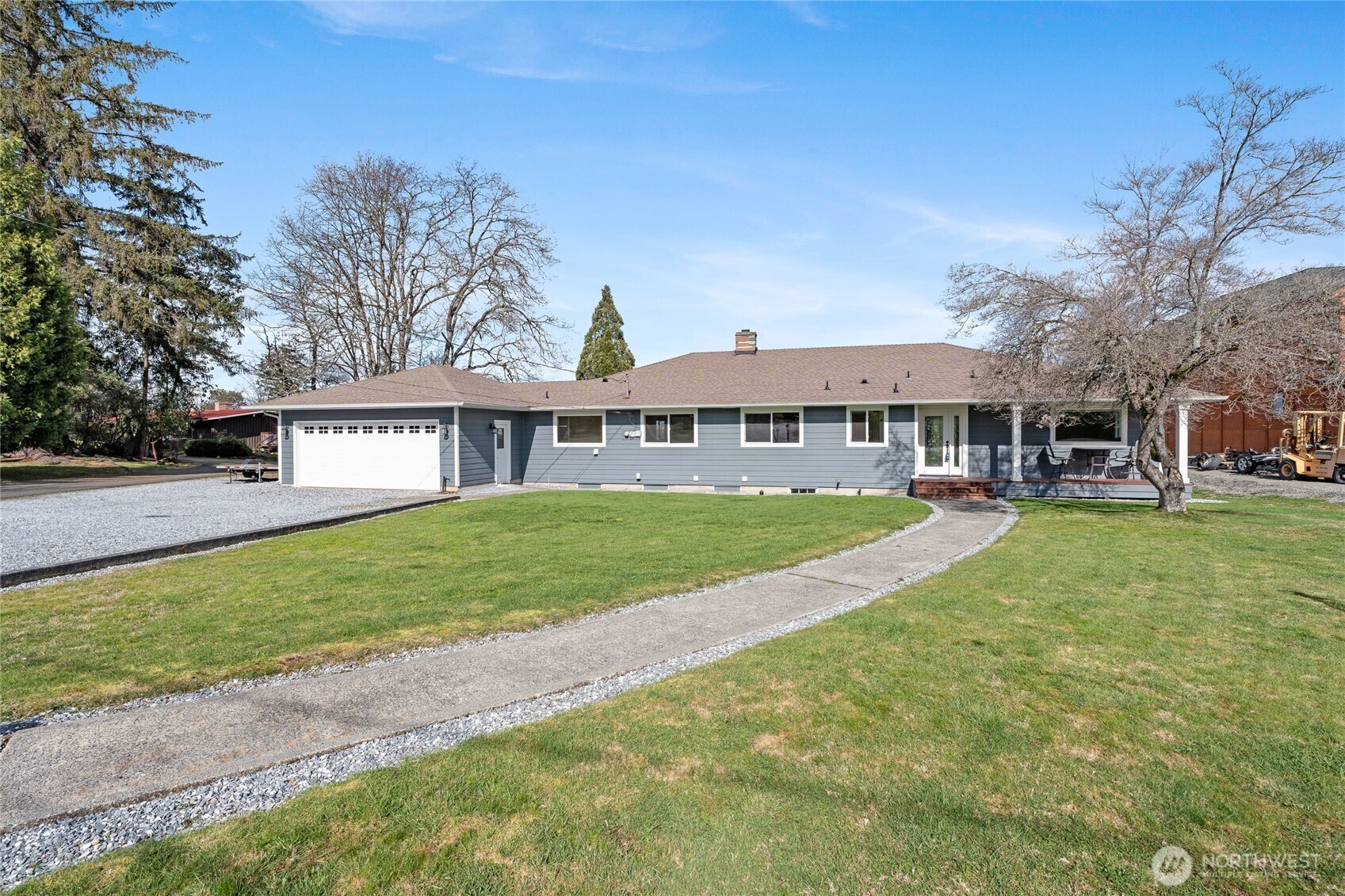 406 Ridge Road W