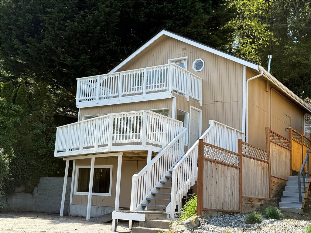 Photo of 13574 S Green Street, Anacortes, WA 98221 (MLS # 2444469)