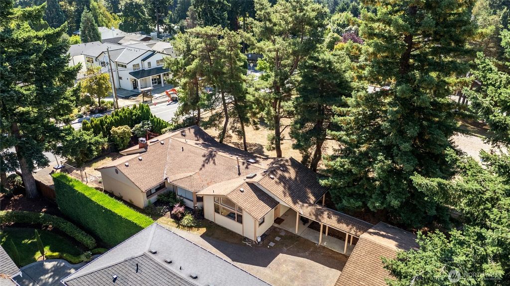 Photo of 1515 3rd Street, Kirkland, WA 98033 (MLS # 2424617)