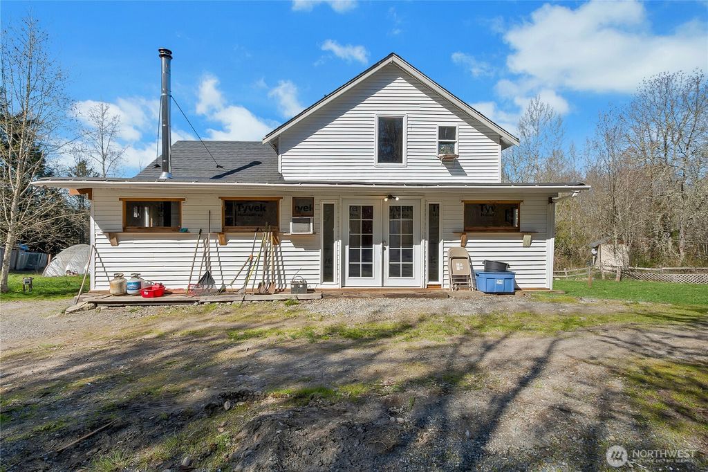 Photo of 816 299th Street E, Roy, WA 98580 (MLS # 2505704)