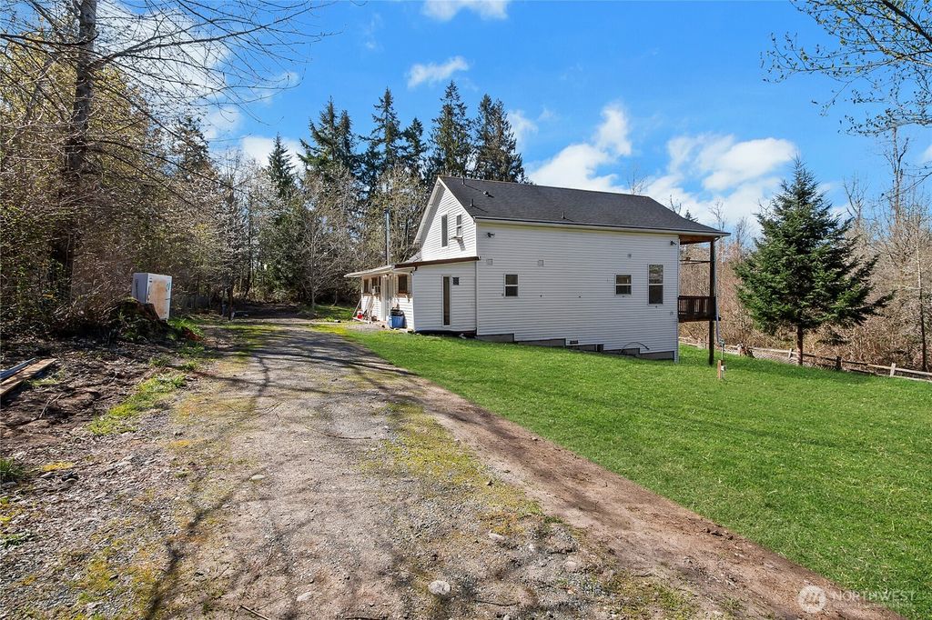 Photo of 816 299th Street E, Roy, WA 98580 (MLS # 2505704)