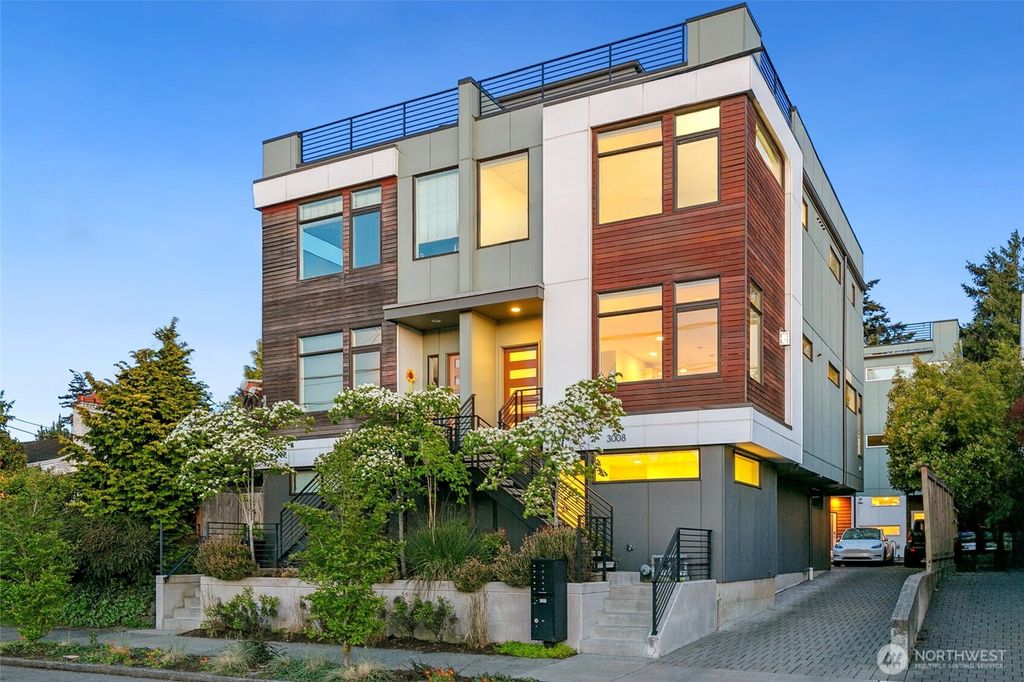 Photo of 3008 Alki Avenue SW, Seattle, WA 98116 (MLS # 2371569)