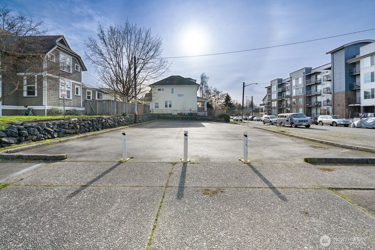 641 N Trafton