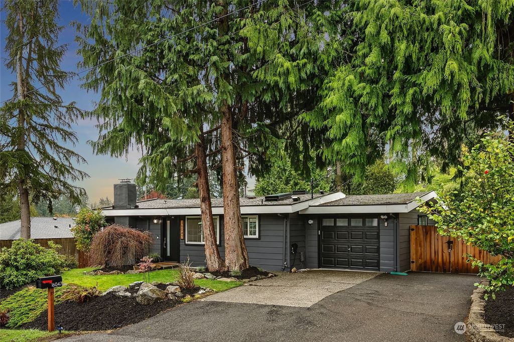 Photo of 16047 SE 130th Street, Renton, WA 98059 (MLS # 2060091)