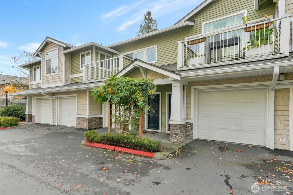 Photo of 4035 S 212th Court #C, SeaTac, WA 98198 (MLS # 2411661)