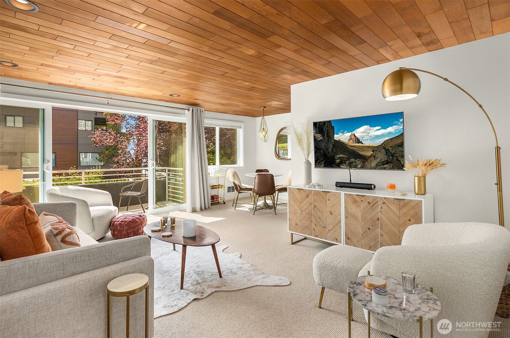 733 Lake Street S 101